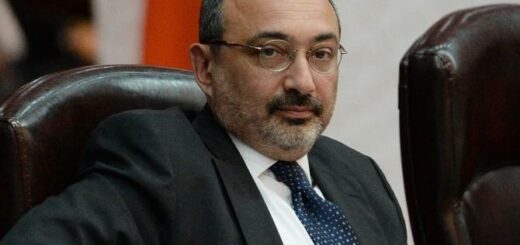 Azatcel e